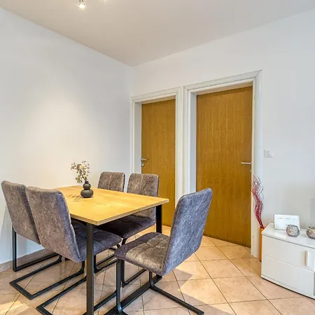 Mirjana In Karigador