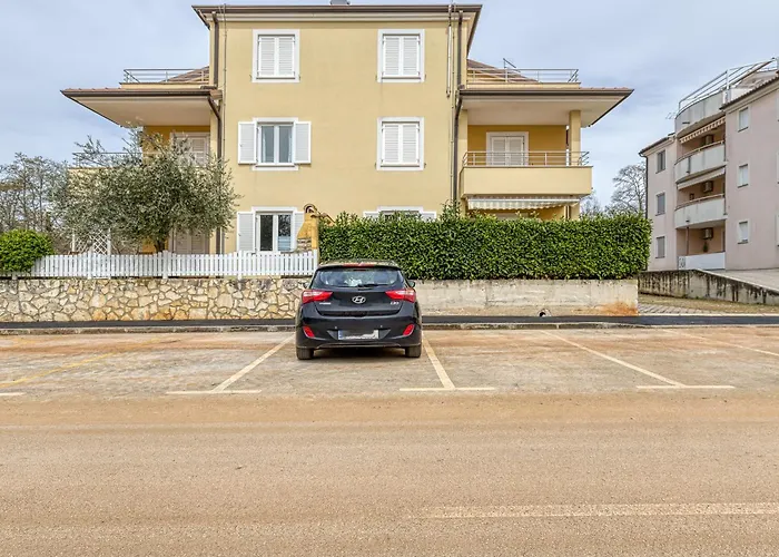 Mirjana In Apartman Karigador